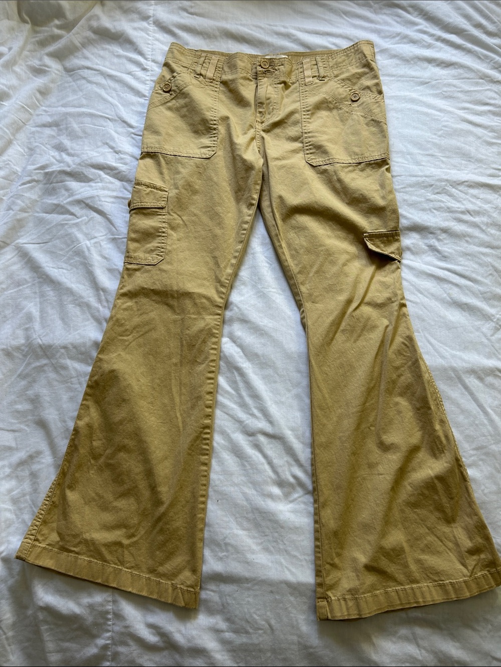 Madden Girl Cargo Flare Lightweight Pants in Warm Mustard Tan Color. Size: L
